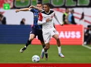 包含精彩纷呈：法兰克福主场大胜霍芬海姆确保保级的词条